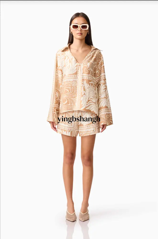 SANDI BLUSA & SHORTS SET - Set